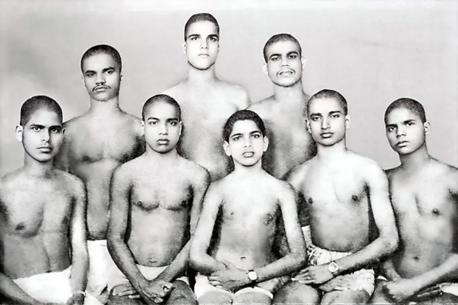 അടിയന്തരാവസ്ഥകാലത്ത് തളിപ്പറമ്പ് പൊലീസ് സ്റ്റേഷനിൽ മൊട്ടയടിക്ക് ഇരയായവർ