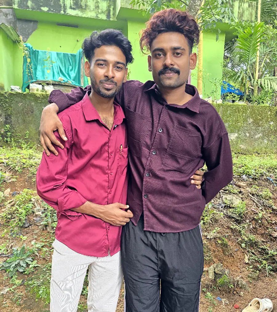 സഫ്രാരിസും അഫ്രാരിസും
