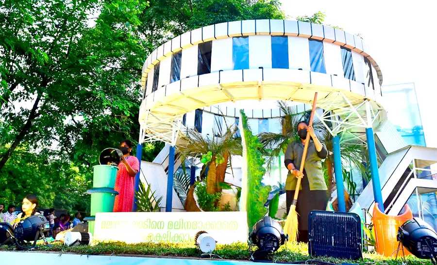 നായ്ക്കനാൽ ദേശത്തിന്റെ നിശ്ചലദൃശ്യം