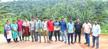 ഏരൂർ ഓയിൽപാമിലെ ജീവനക്കാർ