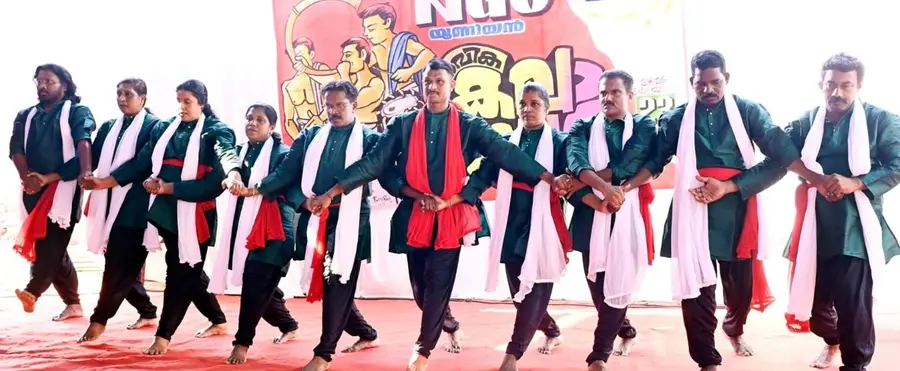 കേരള എൻജിഒ യൂണിയന്റെ നേതൃത്വത്തിൽ അവതരിപ്പിച്ച കേരളം കലാജാഥ