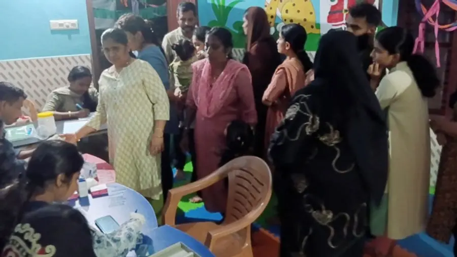 ഇരിങ്ങല്ലൂരിൽ സംഘടിപ്പിച്ച രാത്രികാല രക്ത പരിശോധനാ ക്യാമ്പ് 