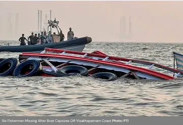 boat capsizes off Visakhapatnam coast