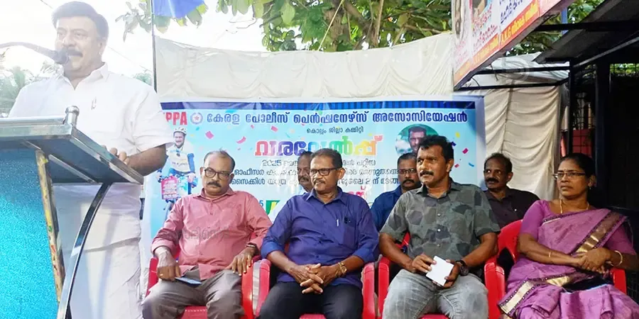 ലഹരിക്കെതിരെ കേരള സൈക്കിൾ യാത്ര നടത്തി മടങ്ങിയെത്തിയ ഷാജഹാന് നൽകിയ സ്വീകരണയോഗം
എം നൗഷാദ് എംഎൽഎ ഉദ്ഘാടനംചെയ്യുന്നു
