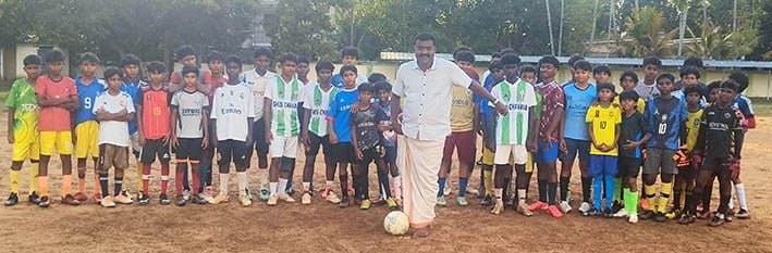 ജില്ലാ ഫുട്ബോൾ അസോസിയേഷൻ നേതൃത്വത്തിൽ നടക്കുന്ന പരിശീലനം 