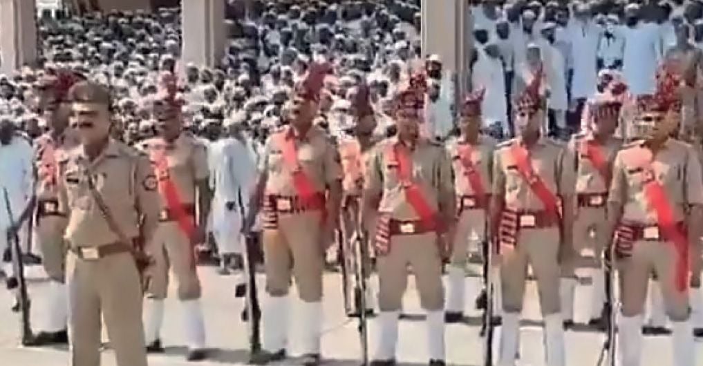Yogi Adityanath guard of honour