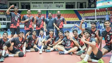 u 17 volley