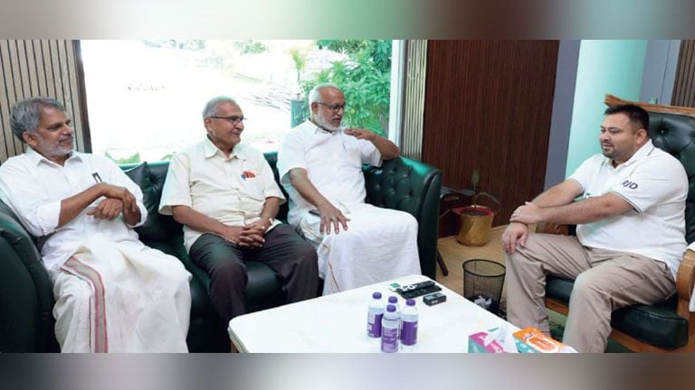 cpim leader met thejshwi yadav