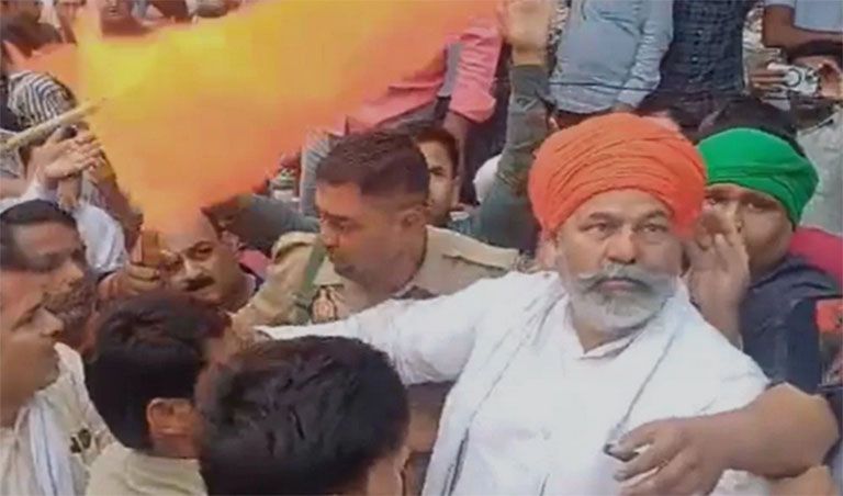 rakesh tikait attacked 