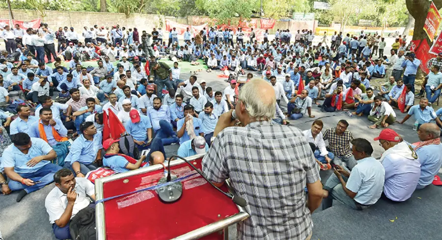 loco pilots parliament march