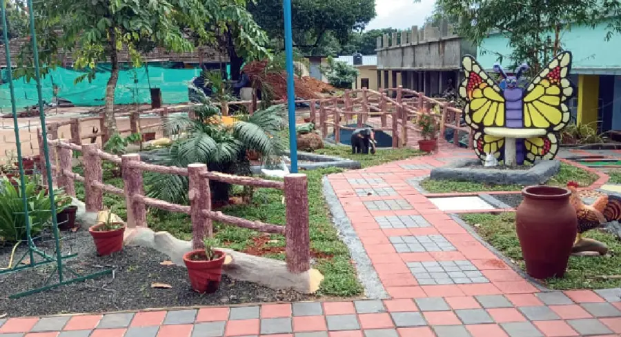 Varnakkoodaram