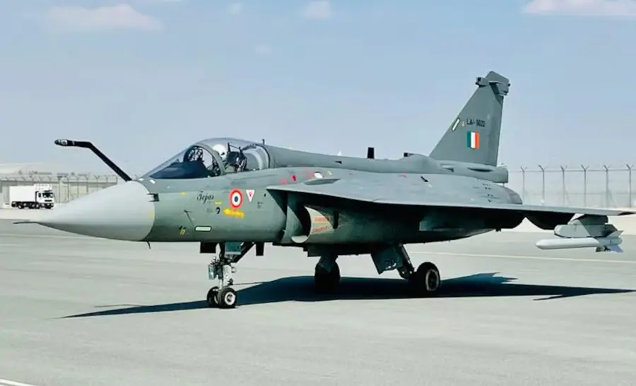 tejas war plane