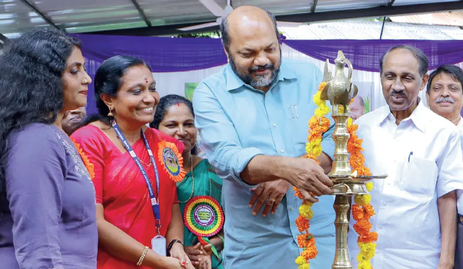 Varnakkoodaram