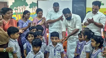 Varnakkoodaram