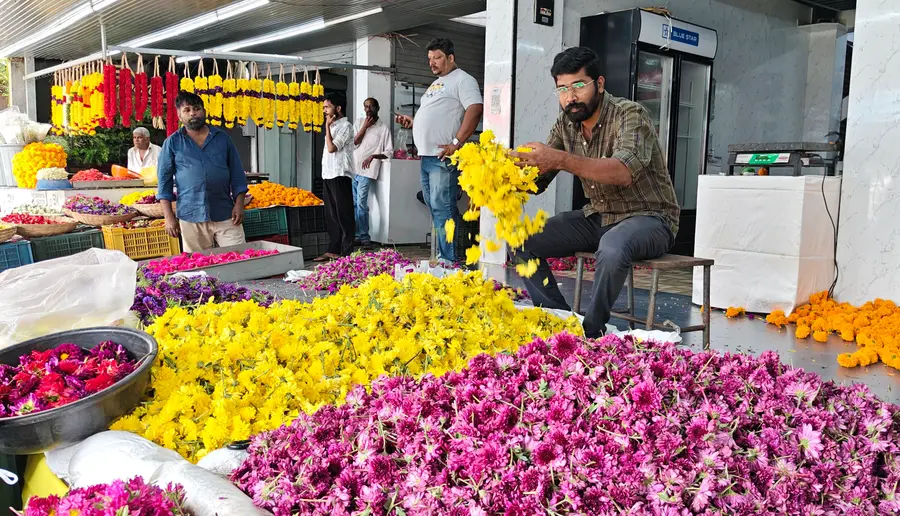 പാലക്കാട് മേട്ടുപ്പാളയം സ്ട്രീറ്റിലെ പൂവ് മാർക്കറ്റ്