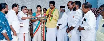 തിരുവൻവണ്ടൂർ എസ്എൻഡിപി  ശാഖാ യോഗത്തിന്റെ ചതയദിന ഘോഷയാത്ര സജി ചെറിയാൻ എംഎൽഎ  ഉദ്ഘാടനംചെയ്യുന്നു