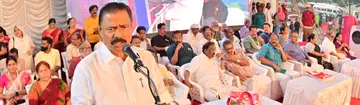സിപിഐ എം പാലക്കാട് വിപുലീകൃത ജില്ലാ കമ്മിറ്റിയുടെ ഭാഗമായി സംഘടിപ്പിച്ച പൊതുയോഗം സംസ്ഥാന സെക്രട്ടറി എം വി ഗോവിന്ദൻ ഉദ്‌ഘാടനം ചെയ്യുന്നു