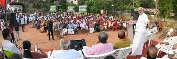 എൽഡിഎഫ് കുണ്ടറ മണ്ഡലം സ്ഥാനാർഥി എസ് എൽ സജികുമാറിന്റെ തെരഞ്ഞെടുപ്പ് പ്രചാരണാർഥം കുണ്ടറ മുക്കടയിൽ നടത്തിയ പൊതുയോഗം സിപിഐ എം ജനറൽ സെക്രട്ടറി എം എ ബേബി ഉദ്‌ഘാടനം ചെയ്യുന്നു