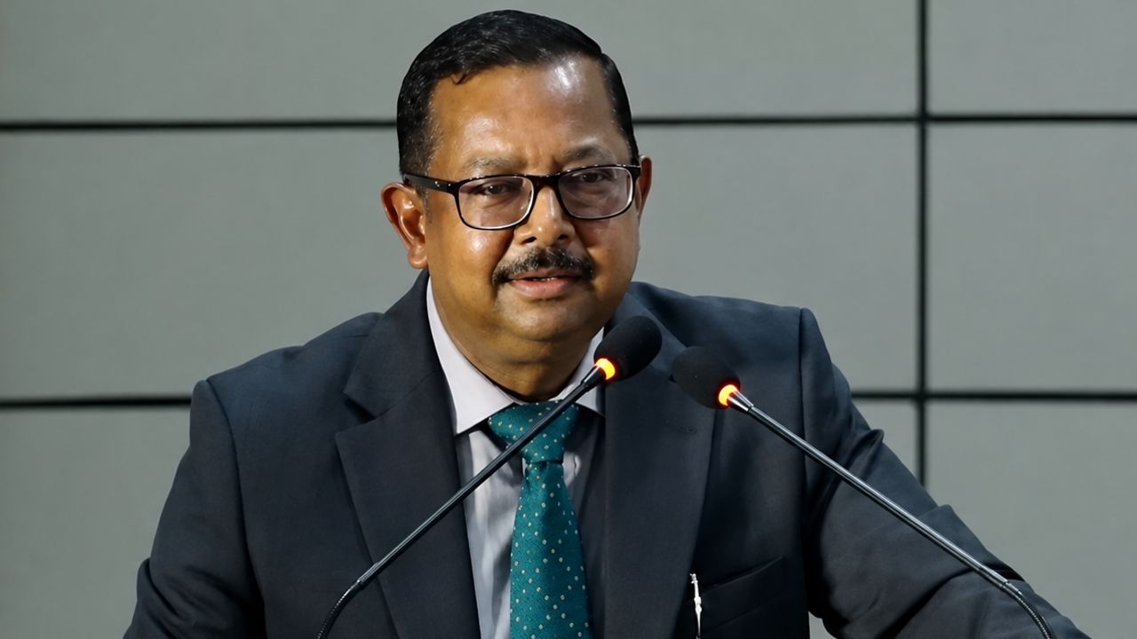  Justice Ujjal Bhuyan