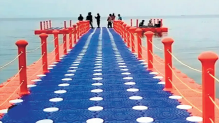 0floating bridge