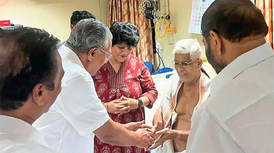 pinarayi vijayan visited g sukumaran nair