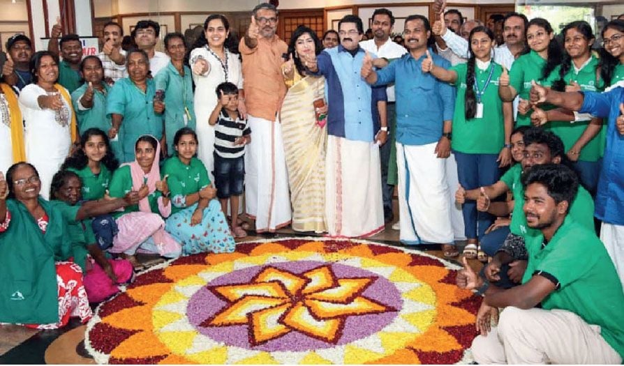 m g sreekumar Malinya Muktham Nava Keralam song