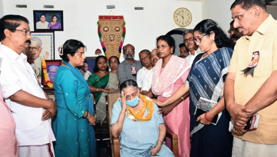 V S Achuthanandan family