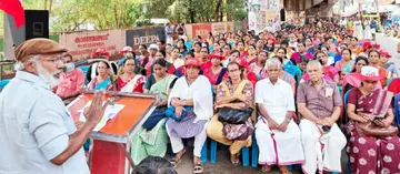  നീലേശ്വരം പോസ്റ്റ് ഓഫീസിലേക്ക്‌ സ്‌കീം വർക്കർമാർ നടത്തിയ  മാർച്ച്‌  