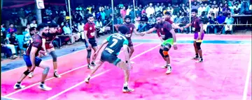 മാവിലാകടപ്പുറത്ത് സംഘടിപ്പിച്ച കബഡി മത്സരത്തിൽനിന്ന്‌