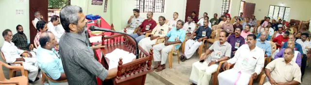 കാർപെന്ററി വർക്കേഴ്സ് യൂണിയൻ ജില്ലാ വാർഷിക ജനറൽബോഡി സിഐടിയു ജില്ലാ വൈസ് പ്രസിഡന്റ്‌ ടി നാരായണൻ ഉദ്ഘാടനം ചെയ്യുന്നു
