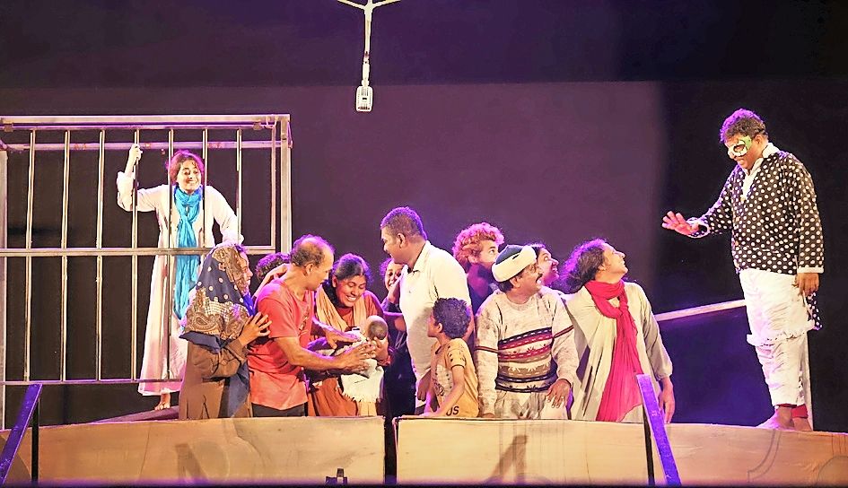 എന്റെ കേരളം വേദിയിൽ   മാഹി നാടകപുരയുടെ  പലസ്‌തീൻ കോമാളി നാടകം അരങ്ങേറിയപ്പോള്‍