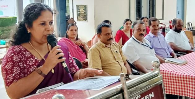 അജാനൂർ ജിഎഫ്പി സ്കൂളിൽ ക്രിയേറ്റീവ് കോർണർ പഞ്ചായത്ത് പ്രസിഡന്റ്‌ ടി ശോഭ ഉദ്ഘാടനംചെയ്യുന്നു