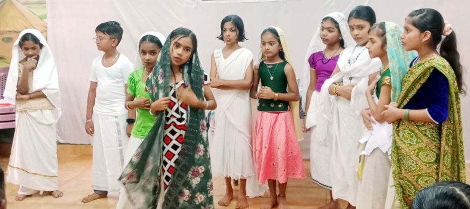  ബഷീറിന്റെ  വിവിധ കഥാപാത്രങ്ങളെ ആസ്പദമാക്കി  ഉദുമ ജിഎൽപി സ്കൂളിൽ വിദ്യാർഥികൾ അവതരിപ്പിച്ച സ്കിറ്റ്