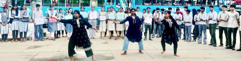 എൻഎസ്എസ് വിദ്യാർഥികൾ വടകരയിൽ നടത്തിയ ബോധവൽക്കരണ ക്യാമ്പയിൻ