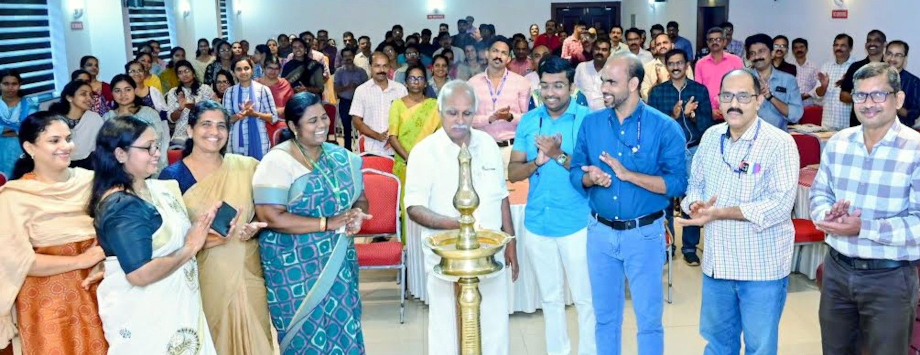 കേര പദ്ധതി നടത്തിപ്പുമായി ബന്ധപ്പെട്ട ശിൽപ്പശാല ഇ ചന്ദ്രശേഖരൻ എംഎൽഎ  ഉദ്ഘാടനം ചെയ്യുന്നു