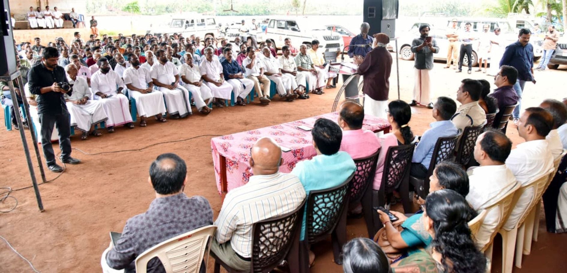ചാമ്പ്യൻസ്‌ ബോട്ട്‌ ലീഗ്‌ സംഘാടകസമിതി രൂപീകരണ യോഗം എം രാജഗോപാലൻ എംഎൽഎ ഉദ്‌ഘാടനം ചെയ്യുന്നു