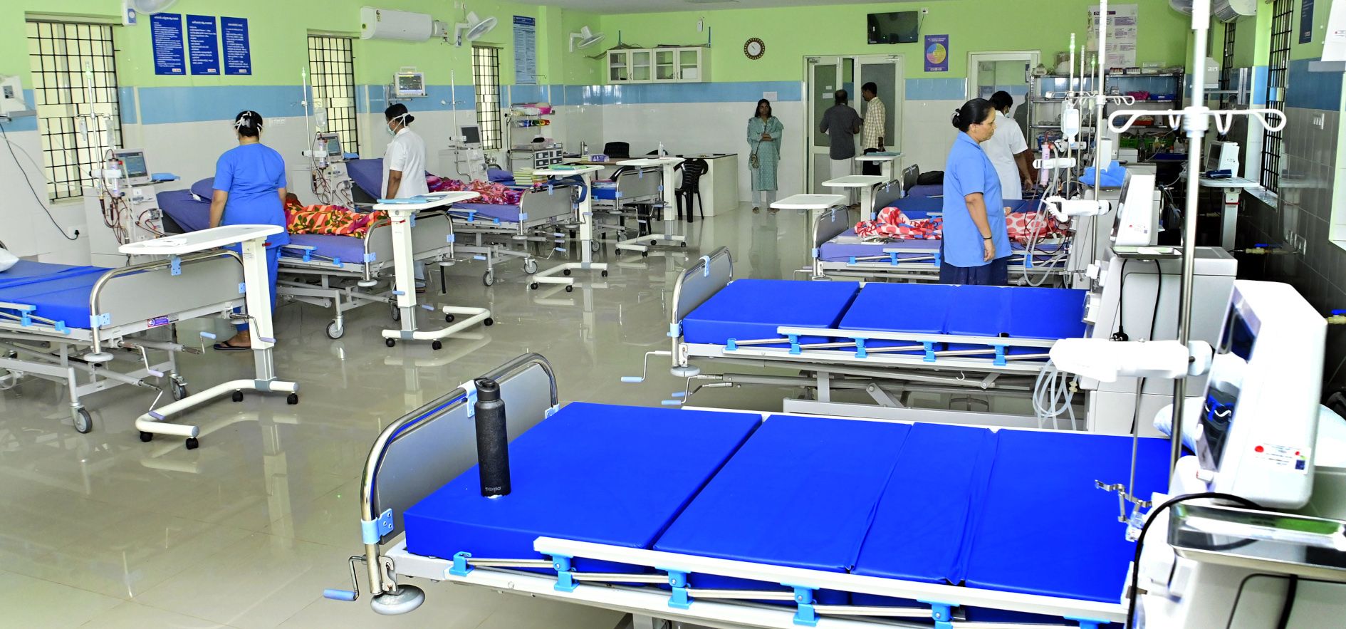 പരപ്പ ബ്ലോക്ക് പഞ്ചായത്ത് പൂടങ്കല്ല് തലൂക്ക് ആശുപത്രിയില്‍ സജ്ജീകരിച്ച ഡയാലിസിസ് യൂണിറ്റ്