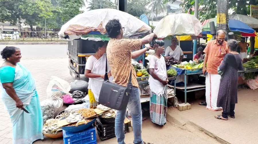 കാഞ്ഞങ്ങാട് നഗരസഭാ എൽഡിഎഫ് സ്ഥാനാർഥി വി വി രമേശൻ
റീൽസ് ചിത്രീകരണത്തിനിടെ