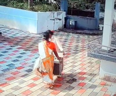 മാങ്ങാട്ട്‌ പ്രവാസിയുടെ വീട്ടിൽ അഴിച്ചുവച്ച എസി നാടോടികൾ കടത്തി കൊണ്ടുപോകുന്നതിന്റെ സിസിടിവി ദൃശ്യം​