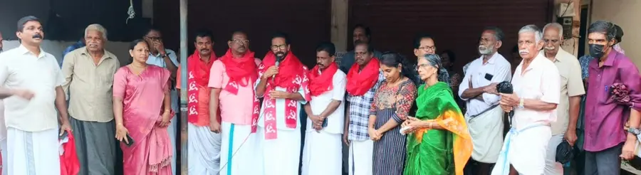 കൊടകര ഡിവിഷൻ എൽഡിഎഫ് സ്ഥാനാർഥി  കെ ജെ ഡിക്സന് മുരിയാട് പഞ്ചായത്തിലെ കപ്പേള പടി പരിസരത്ത് നൽകിയ സ്വീകരണം 