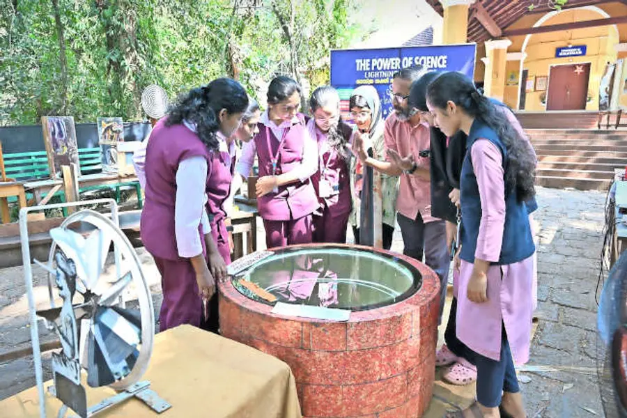 ക്വാണ്ടം സെഞ്ചുറി ശാസ്ത്രപ്രദർശനത്തിൽനിന്ന് 