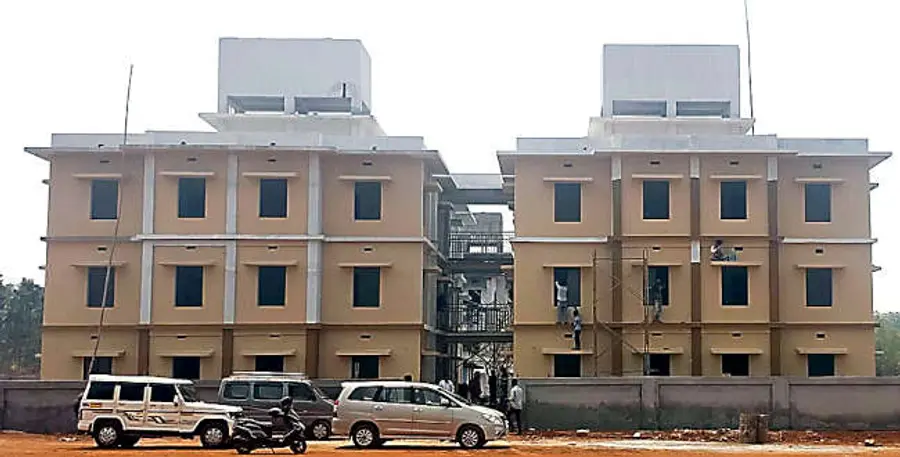  കോയിപ്പടി പുനര്‍ഗേഹം ഭവന സമുച്ചയത്തിലെ ആദ്യ ബ്ലോക്ക് 