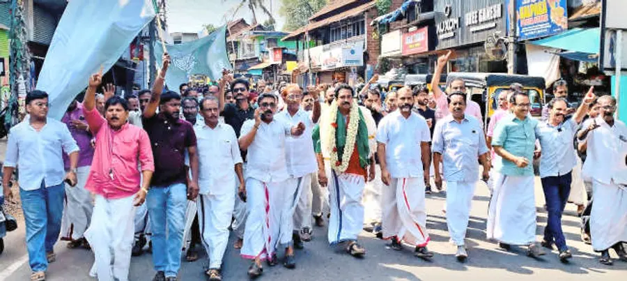 കൂത്തുപറന്പ് മണ്ഡലത്തിൽ വിജയിച്ച എൽഡിഎഫ് സ്ഥാനാർഥി പി കെ പ്രവീണിനെ ആനയിച്ച് നടത്തിയ പ്രകടനം
