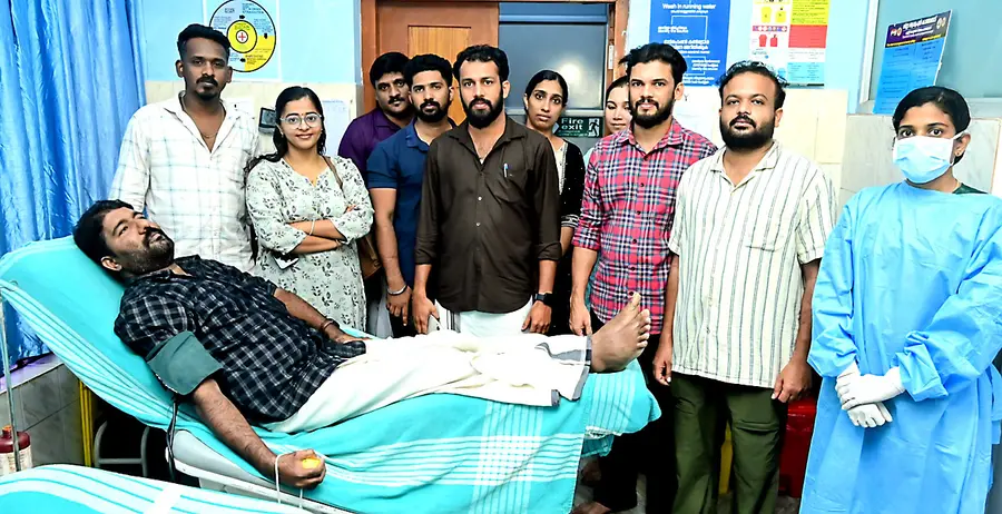 ഡിവൈഎഫ്ഐ കാഞ്ഞങ്ങാട് ബ്ലോക്ക് കമ്മിറ്റി ജില്ലാ ആശുപത്രിയില് നടത്തിയ സന്നദ്ധ രക്തദാന ക്യാമ്പ്