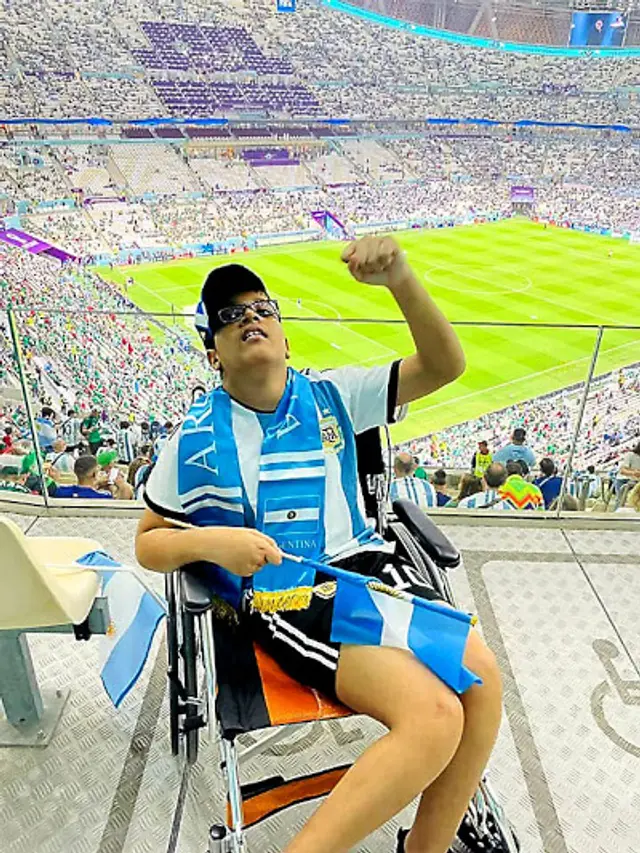 അനിരുദ്ധ് 2022 ലെ ലോകകപ്പ് ഫുട്ബോൾ കാണാൻ ഖത്തറിൽ
എത്തിയപ്പോൾ (ഫയൽചിത്രം)