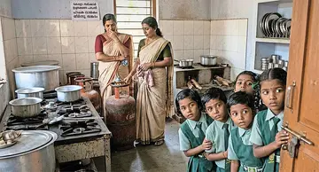 കണ്ണൂർ  മാർച്ചിൽ വേനലവധിക്ക്‌ സ്‌കൂൾ അടക്കുന്പോൾ ഒരു കുറ്റി ഗാർഹികേതര ഗ്യാസിന്‌ വില 1883 രൂപ, രണ്ടുമാസത്തിനുശേഷം തുറക്കുന്പോൾ അതേ കുറ്റിയുടെ വില 3113 രൂപ. 