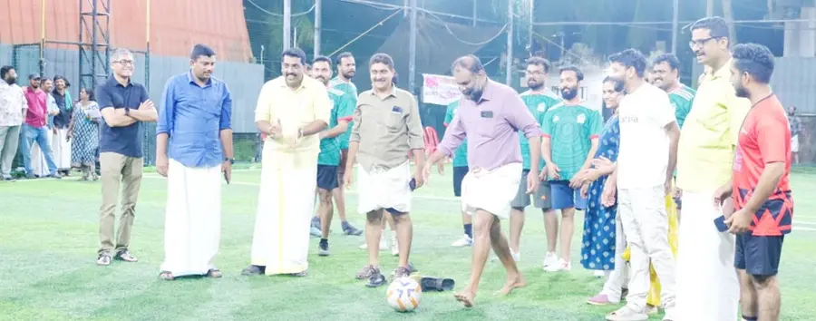 ഫുട്ബോൾ ടൂർണമെന്റ് ജില്ലാ സ്പോർട്സ് കൗൺസിൽ പ്രസിഡണ്ട് പി നിഖില് ഉദ്ഘാടനം ചെയ്യുന്നു