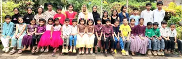 സെന്റ്‌ പോൾസ് എയുപി സ്കൂളിലെ ഇരട്ടകളായ വിദ്യാർഥികൾ 