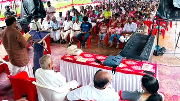പി രാഘവൻ അനുസ്‌മരണത്തിന്റെ ഭാഗമായി ബന്തടുക്കയിൽനടന്ന ചരിത്ര സ്മൃതി സംഗമം  സിപിഐ എം സംസ്ഥാന കമ്മറ്റിയംഗം കെ പി സതീഷ്ചന്ദ്രൻ ഉദ്ഘാടനംചെയ്യുന്നു