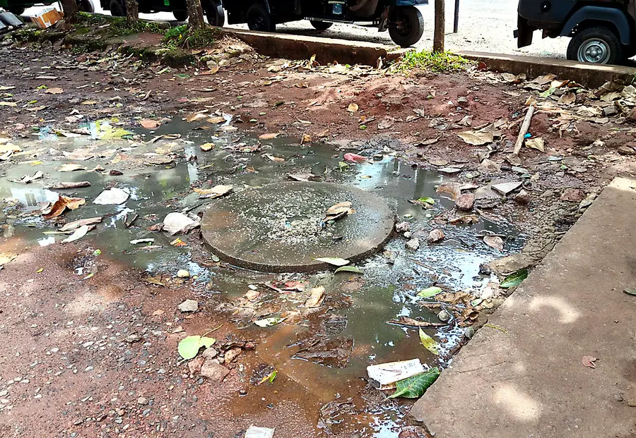 പുതിയ ബസ്സ്റ്റാൻഡ് പരിസരത്ത് തളംകെട്ടിക്കിടക്കുന്ന മാലിന്യം